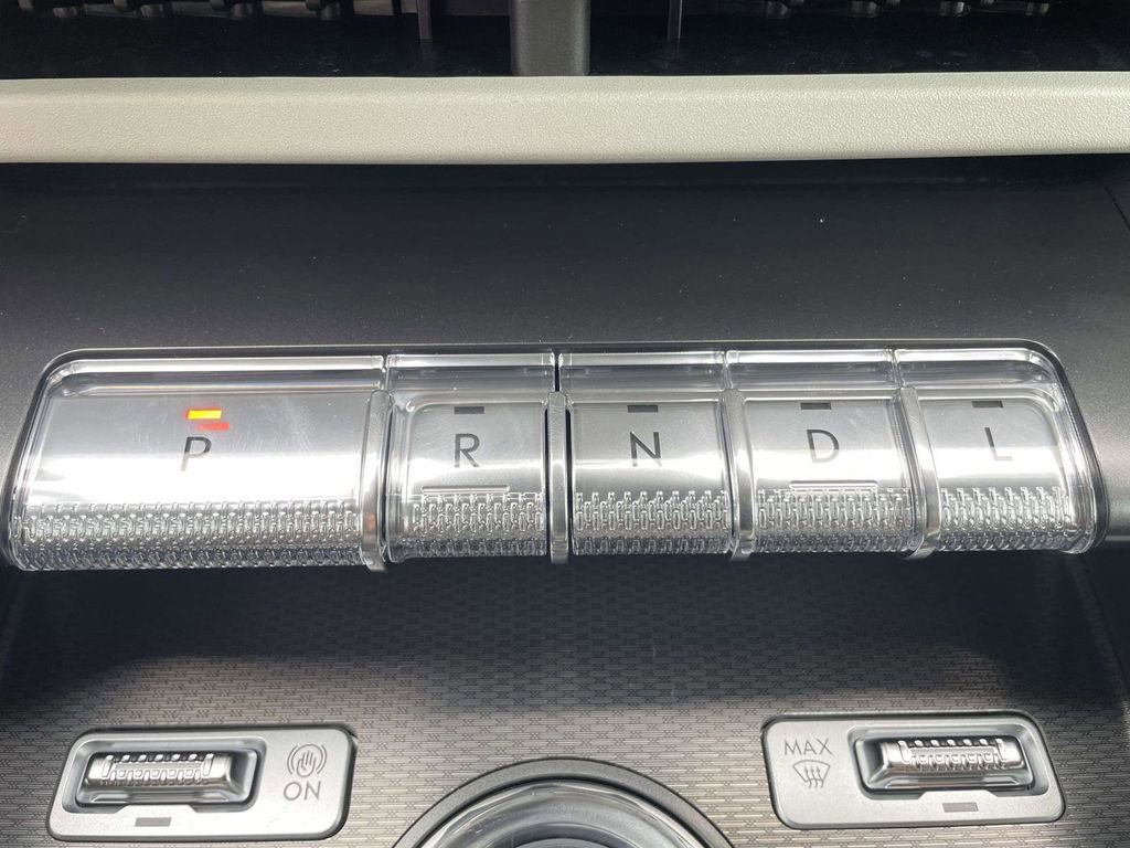 New 2026 Lincoln Nautilus Premier image 17