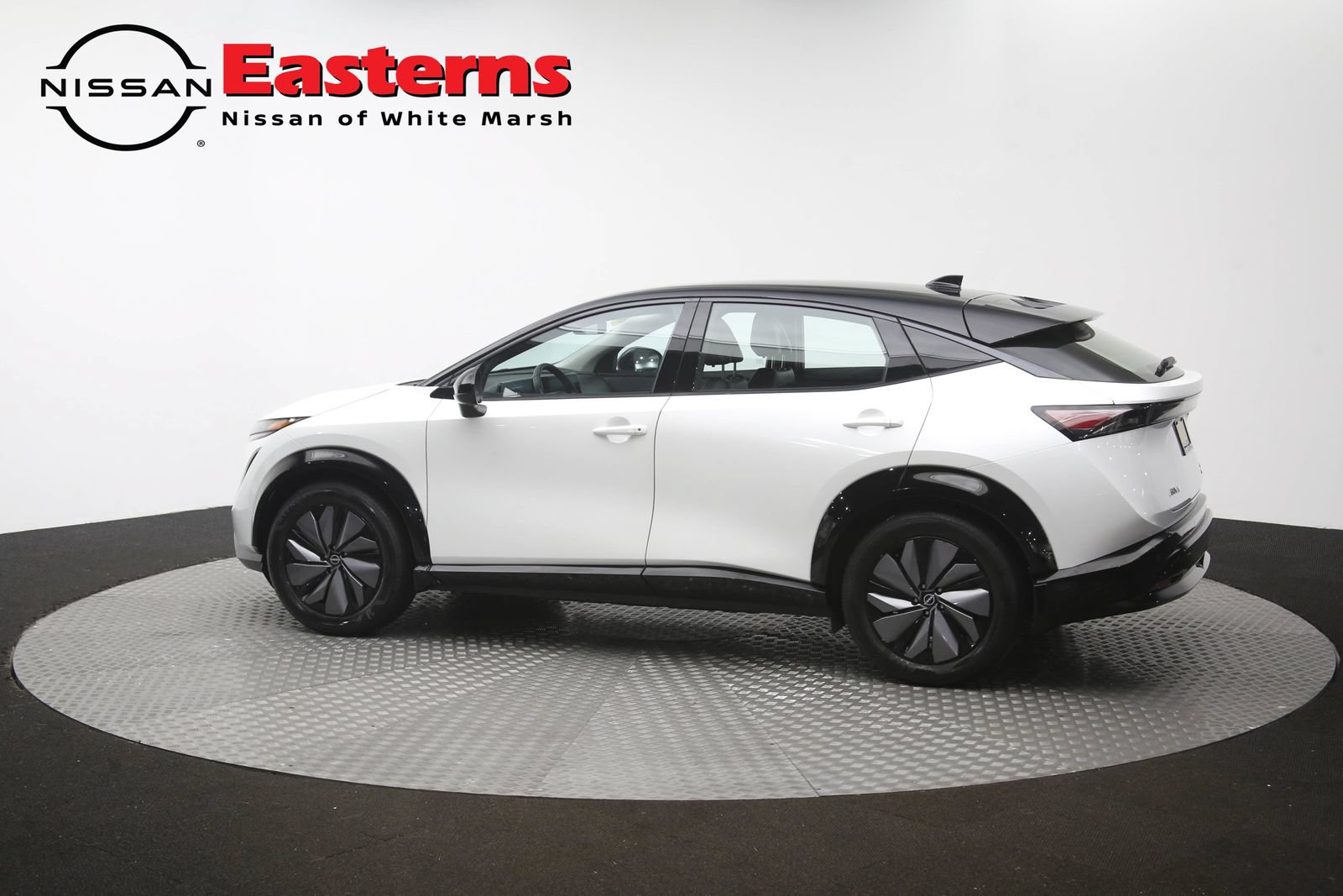 Used 2024 Nissan Ariya AWD image 60