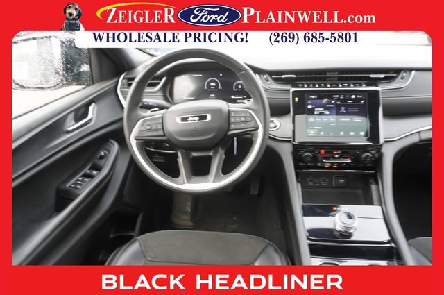 Used 2023 Jeep Grand Cherokee L Laredo image 15