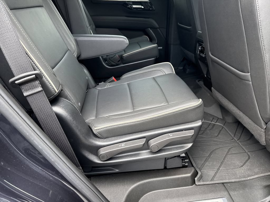 Used 2025 Chevrolet Tahoe Premier w/ Sun And Tow Package AWD/4WD image 15