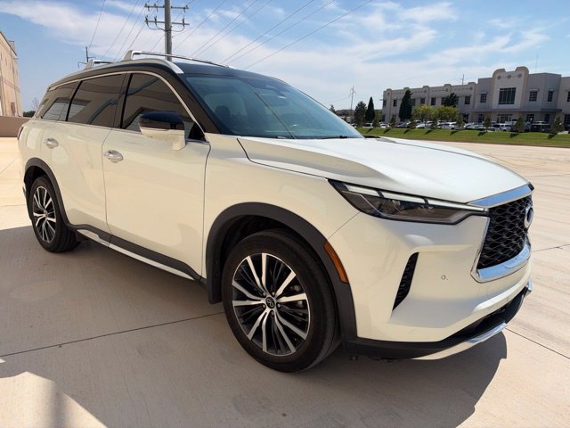 Used 2022 INFINITI QX60 Sensory w/ Cargo Package FWD image 3