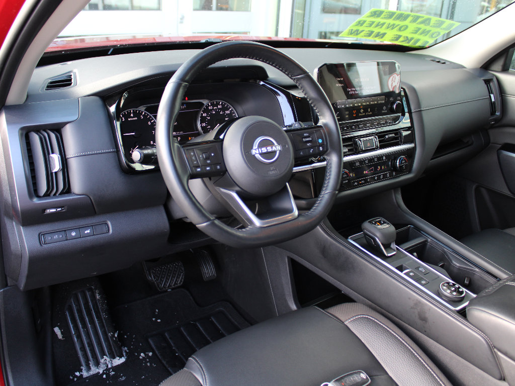 Used 2023 Nissan Pathfinder SL image 12