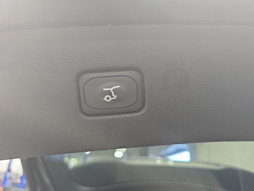 Used 2023 Ford Edge SEL w/ Convenience Package AWD/4WD image 14