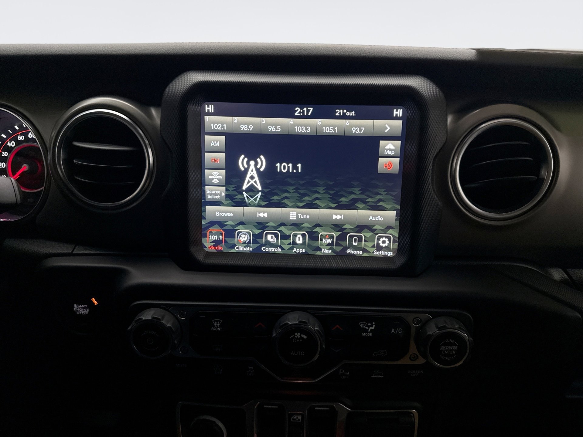 Used 2021 Jeep Gladiator Rubicon image 18