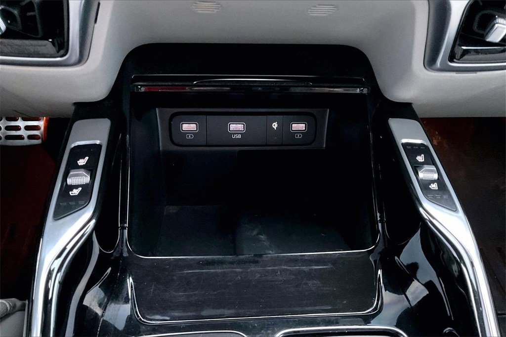 Certified 2022 Kia Sorento SX Prestige w/ Panoramic Sunroof Package image 34