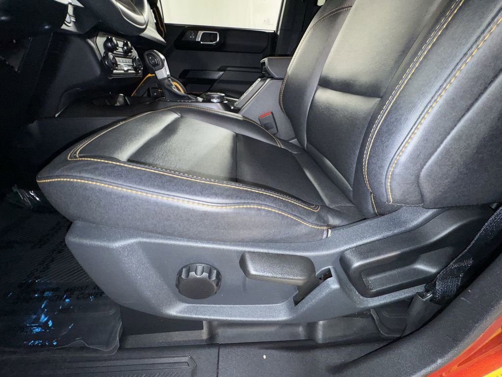 Used 2024 Ford Bronco Badlands image 18