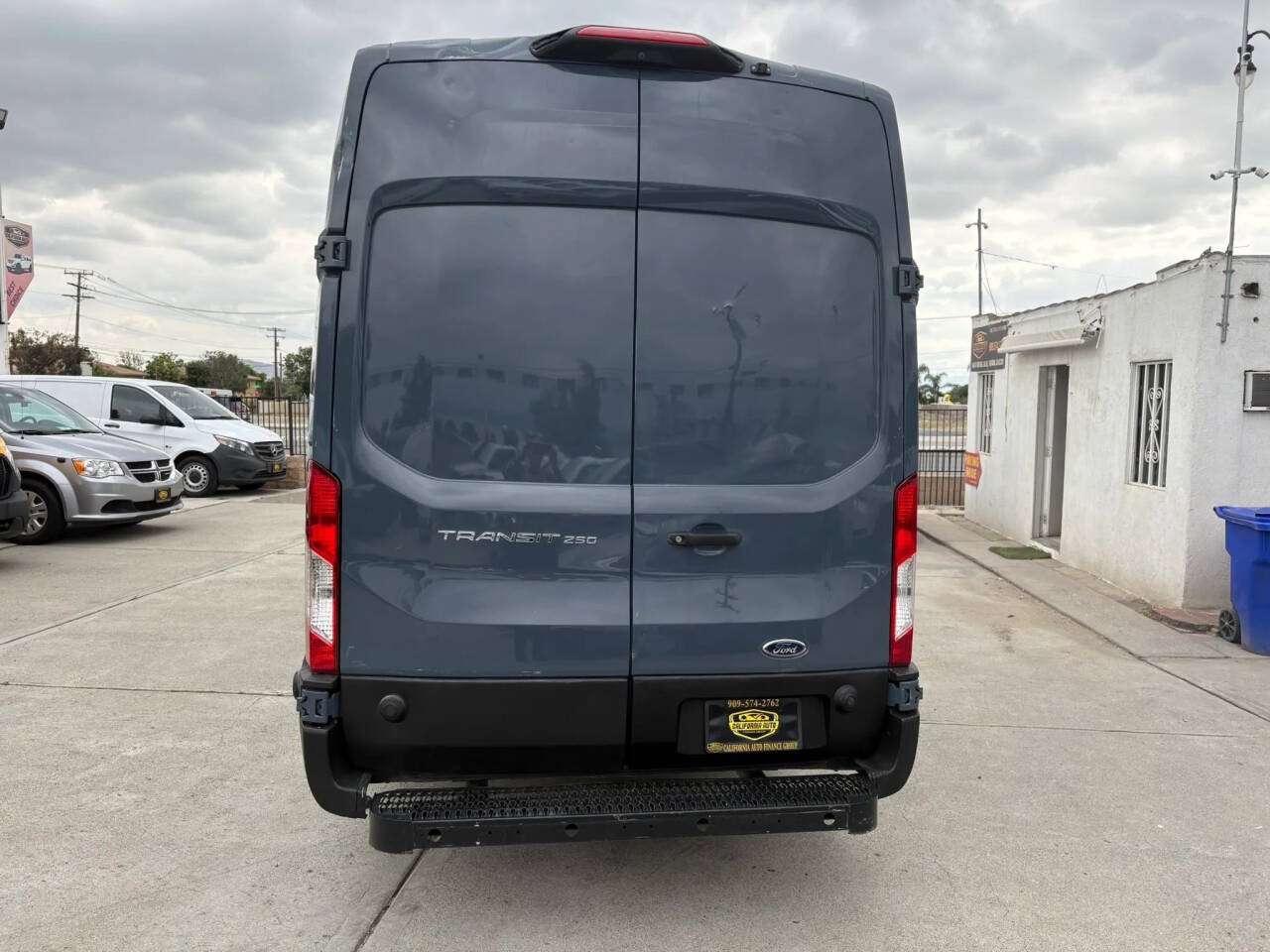 Used 2019 Ford Transit 250 148 High Roof Extended RWD image 4