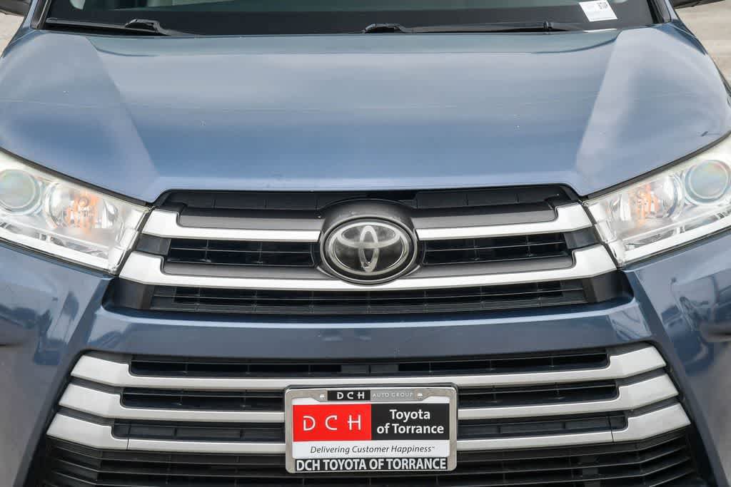 Used 2017 Toyota Highlander XLE FWD image 5