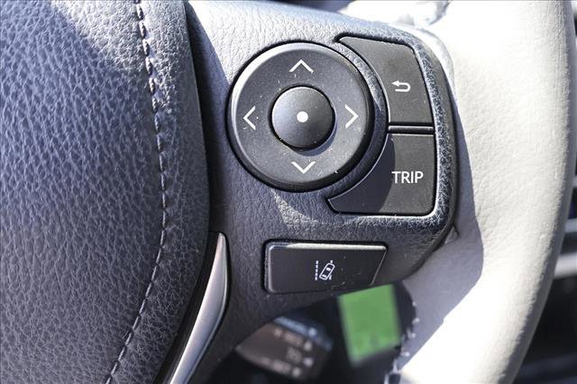 Used 2017 Toyota Corolla iM image 16