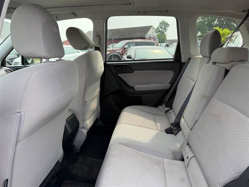 Used 2015 Subaru Forester 2.5i Premium w/ All-Weather Package AWD/4WD image 23