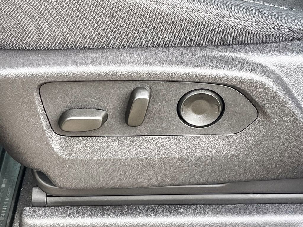 New 2026 Chevrolet Silverado 2500 Custom w/ Custom Value Package image 20