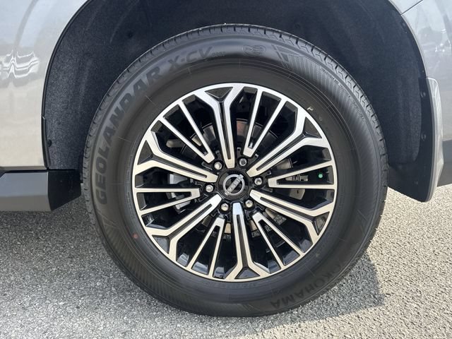 Used 2025 Nissan Armada SL AWD/4WD image 35