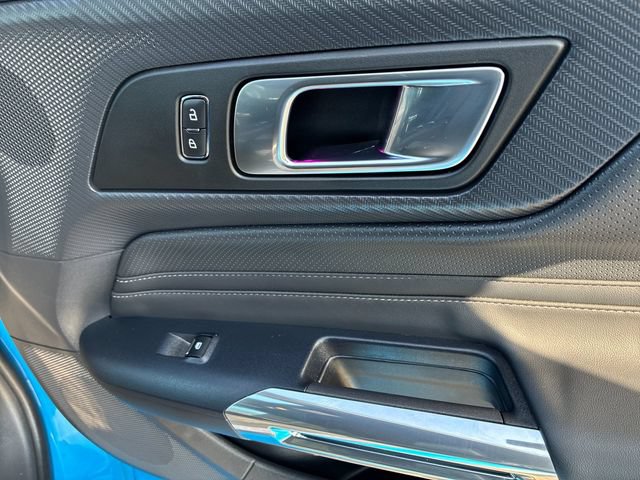 Used 2025 Ford Mustang GT Premium RWD image 17