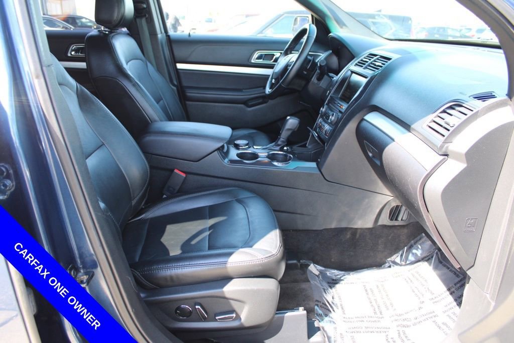 Used 2016 Ford Explorer XLT w/ Equipment Group 202A image 21