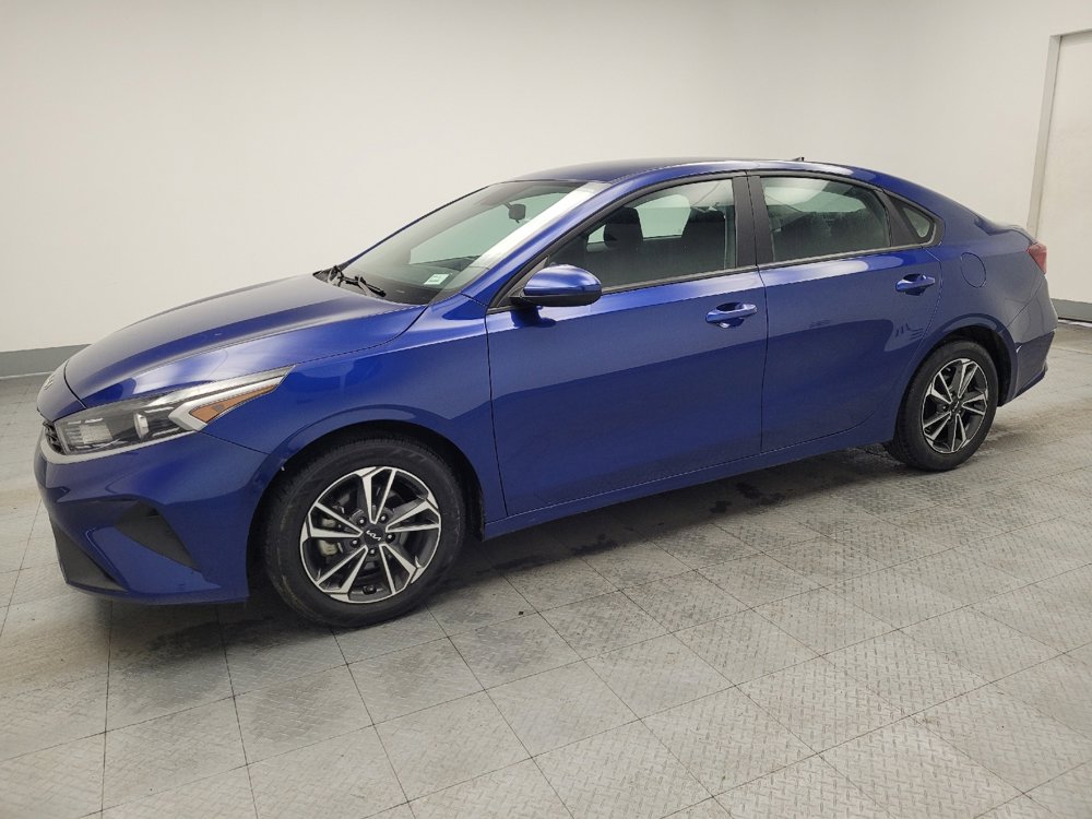 Used 2023 Kia Forte LXS image 2
