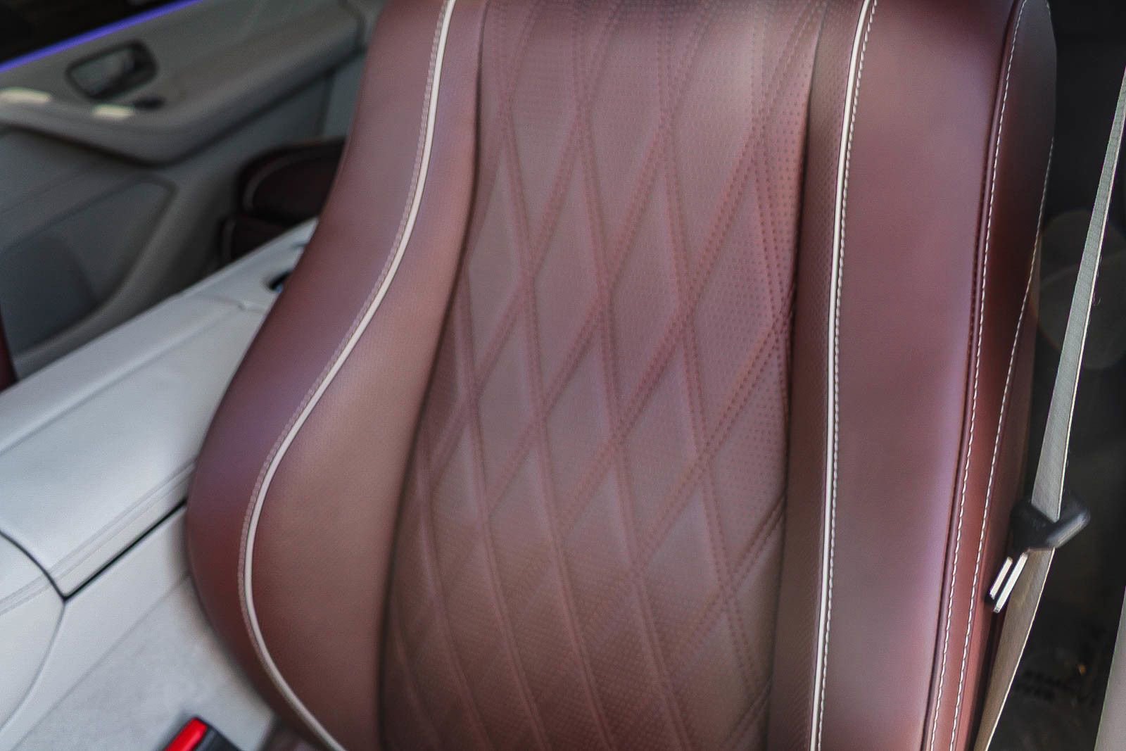 Certified 2024 Mercedes-Benz Maybach GLS 600 4MATIC image 28