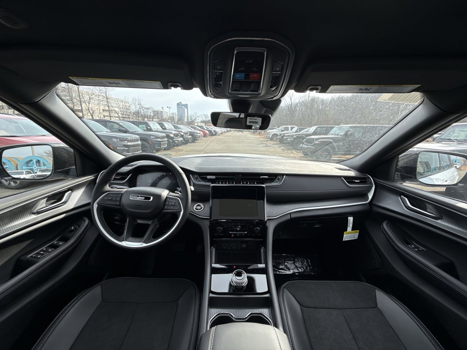 New 2025 Jeep Grand Cherokee Altitude image 19