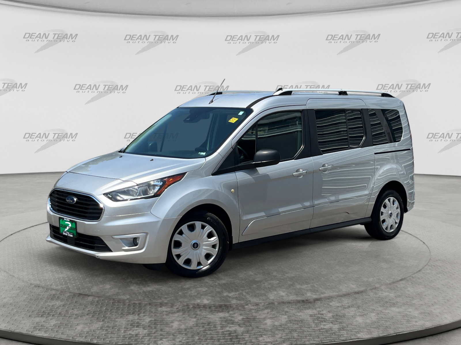Used 2020 Ford Transit Connect XLT FWD image 3