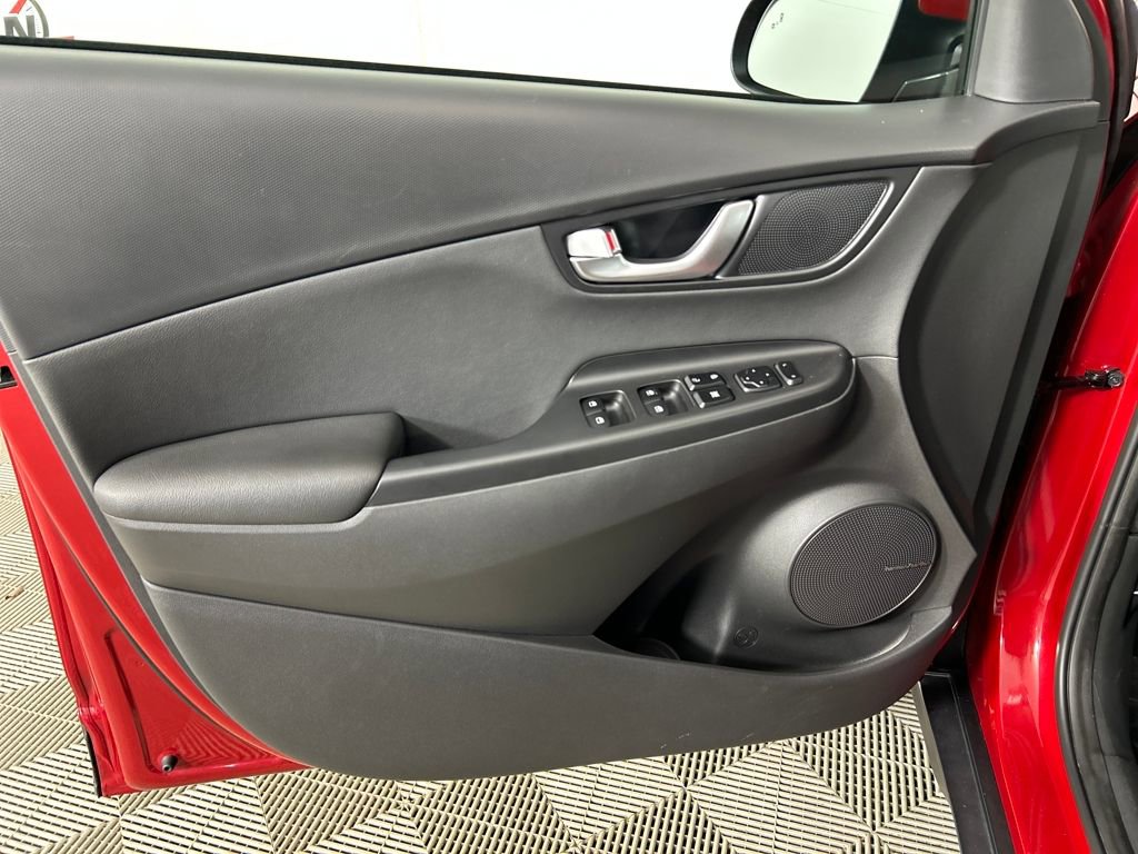 Certified 2022 Hyundai Kona Limited image 11