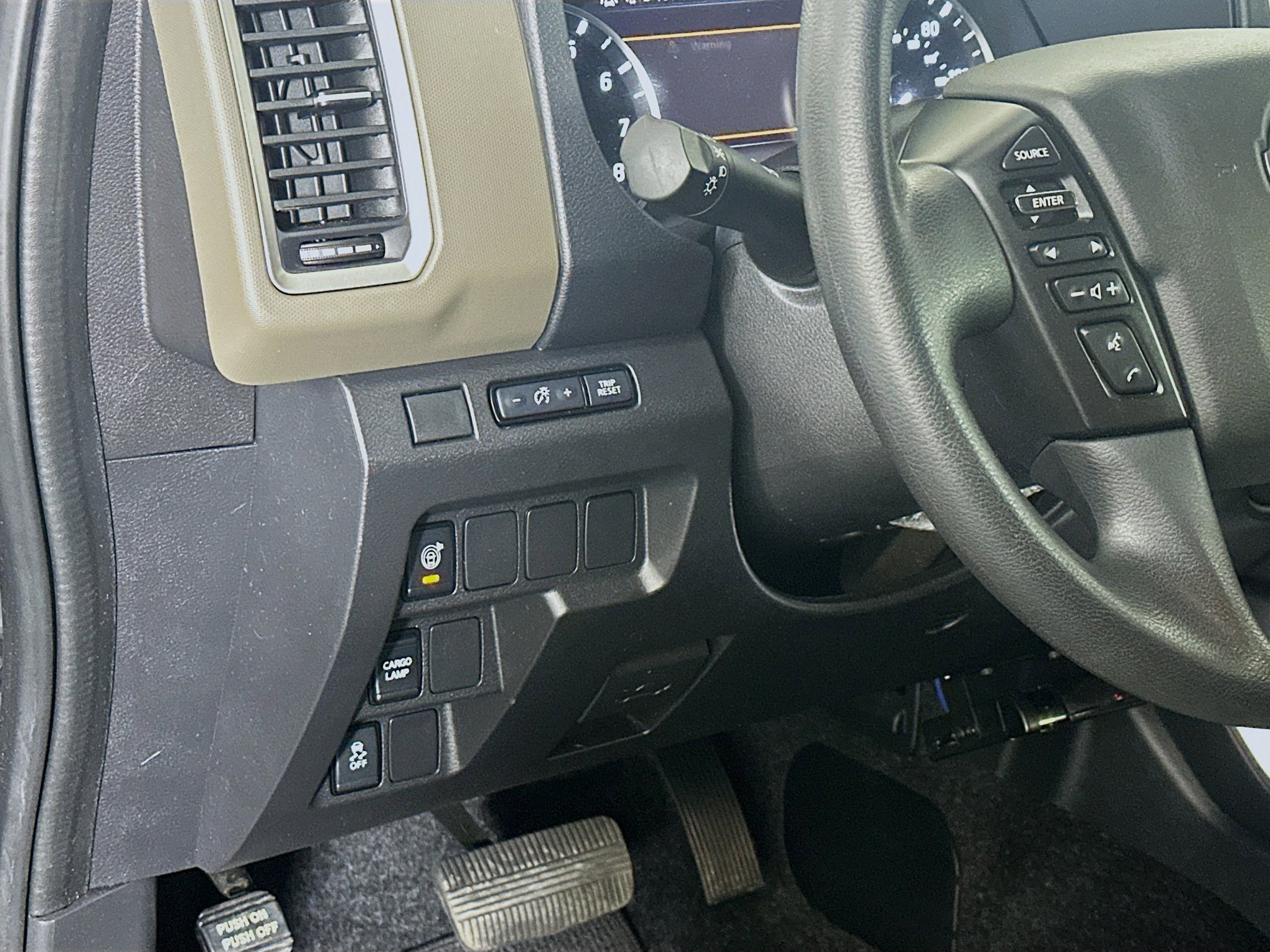 Used 2023 Nissan Frontier SV w/ Technology Package image 17