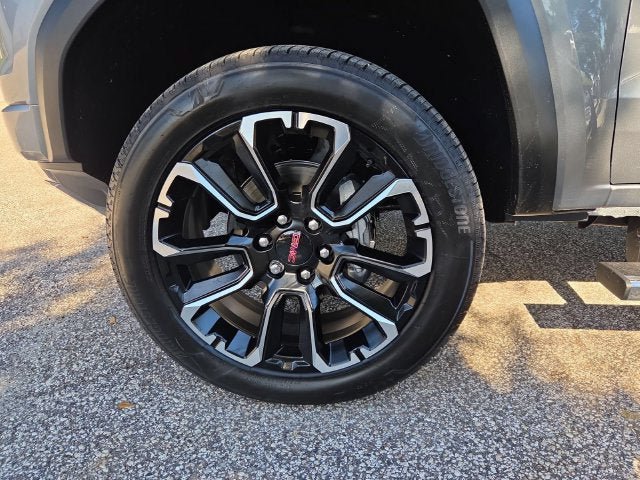 New 2026 GMC Canyon Denali AWD/4WD image 11