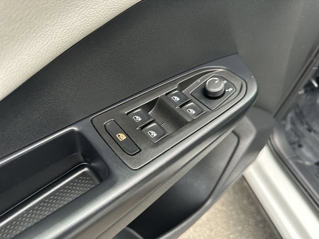 Used 2025 Volkswagen Taos S FWD image 15