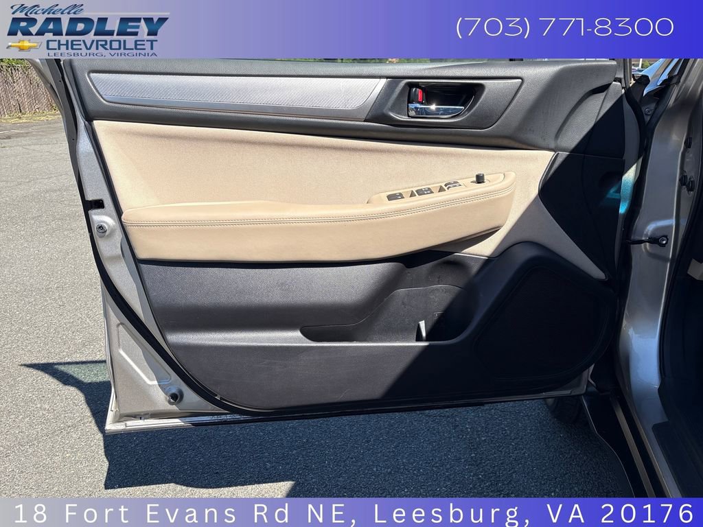 Used 2017 Subaru Outback 2.5i Premium AWD/4WD image 12