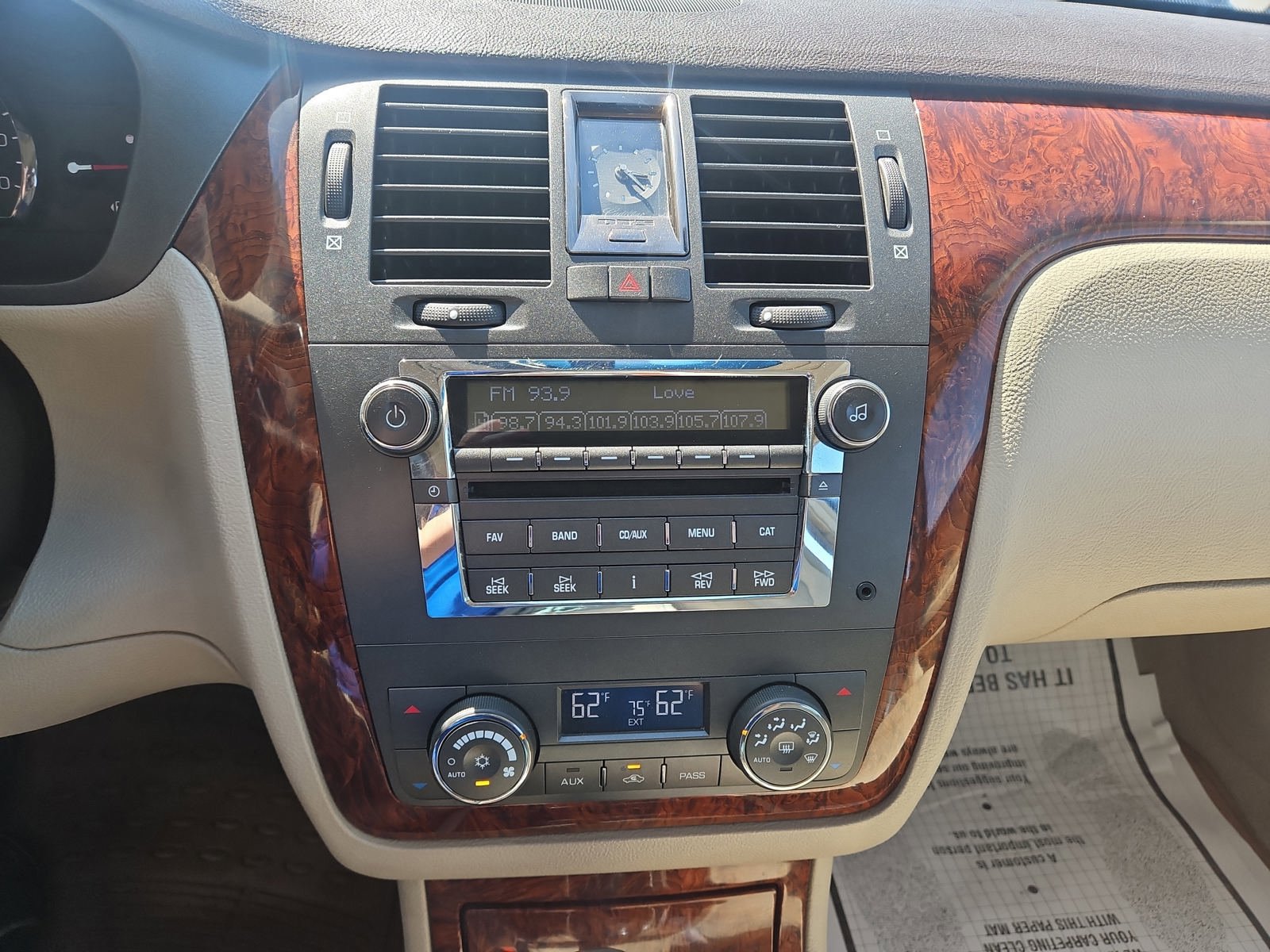 Used 2007 Cadillac DTS Luxury I w/ Trunk Convenience Package image 7