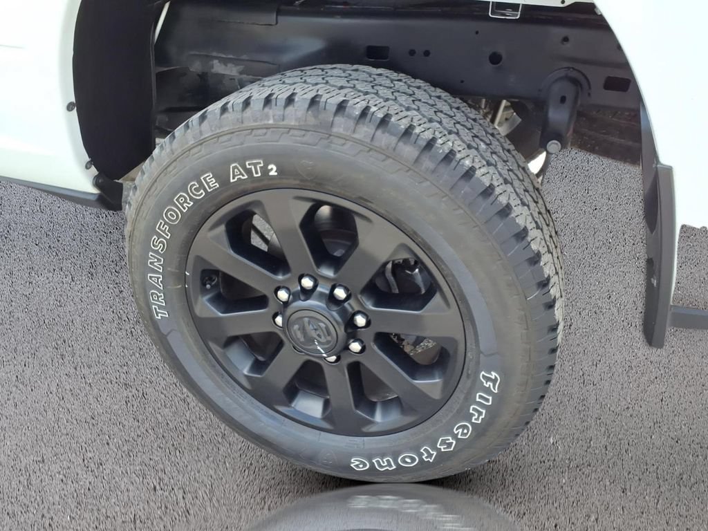 Used 2024 RAM 2500 Big Horn w/ Night Edition AWD/4WD image 35