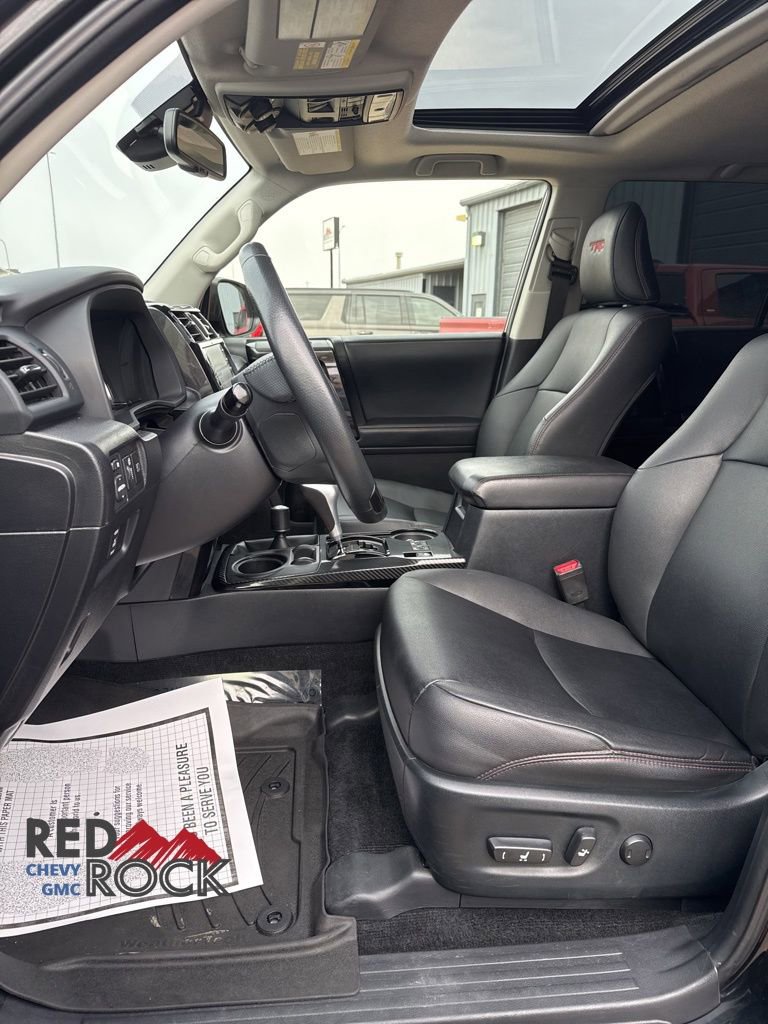 Used 2021 Toyota 4Runner TRD Off-Road Premium w/ Moonroof Package AWD/4WD image 10