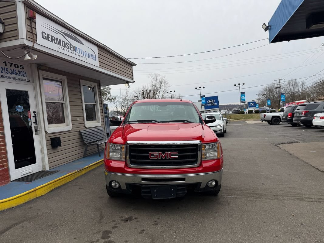 Used 2011 GMC Sierra 1500 SLE w/ Power Tech Package AWD/4WD image 3