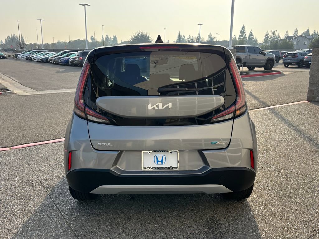 Used 2023 Kia Soul EX image 6