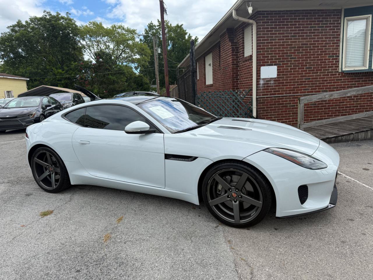 Used 2018 Jaguar F-TYPE Coupe RWD image 2
