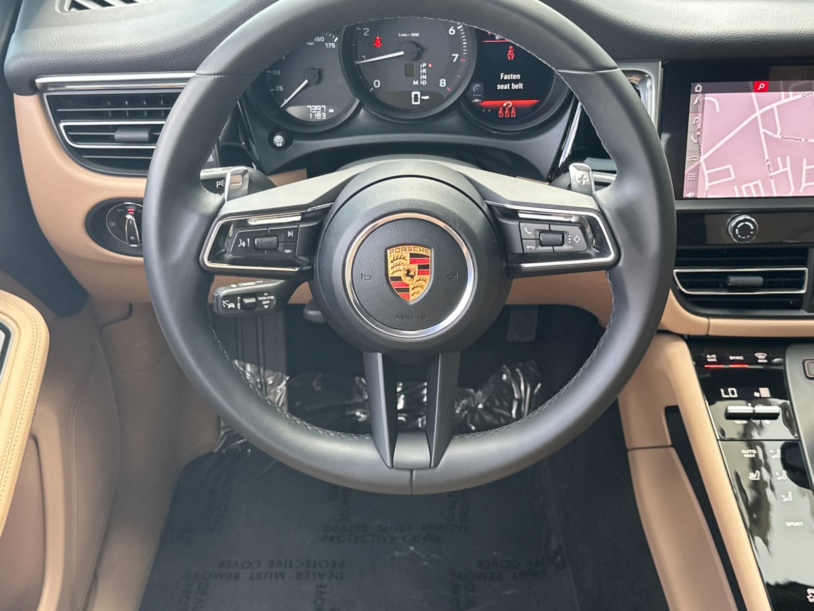 Certified 2026 Porsche Macan AWD/4WD image 19