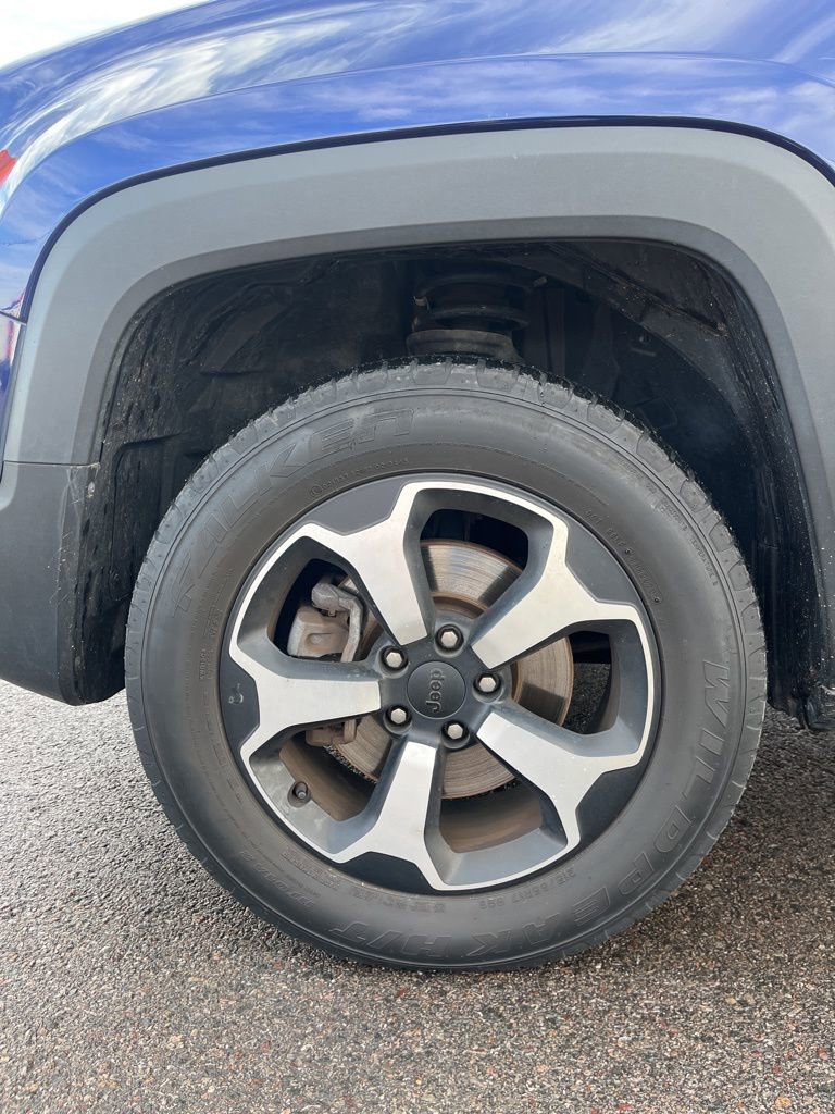 Used 2020 Jeep Renegade Trailhawk w/ Cold Weather Group AWD/4WD image 10
