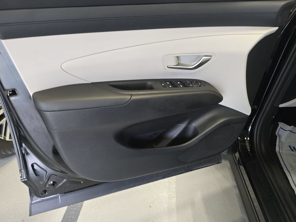 Certified 2026 Hyundai Tucson SE AWD/4WD image 10