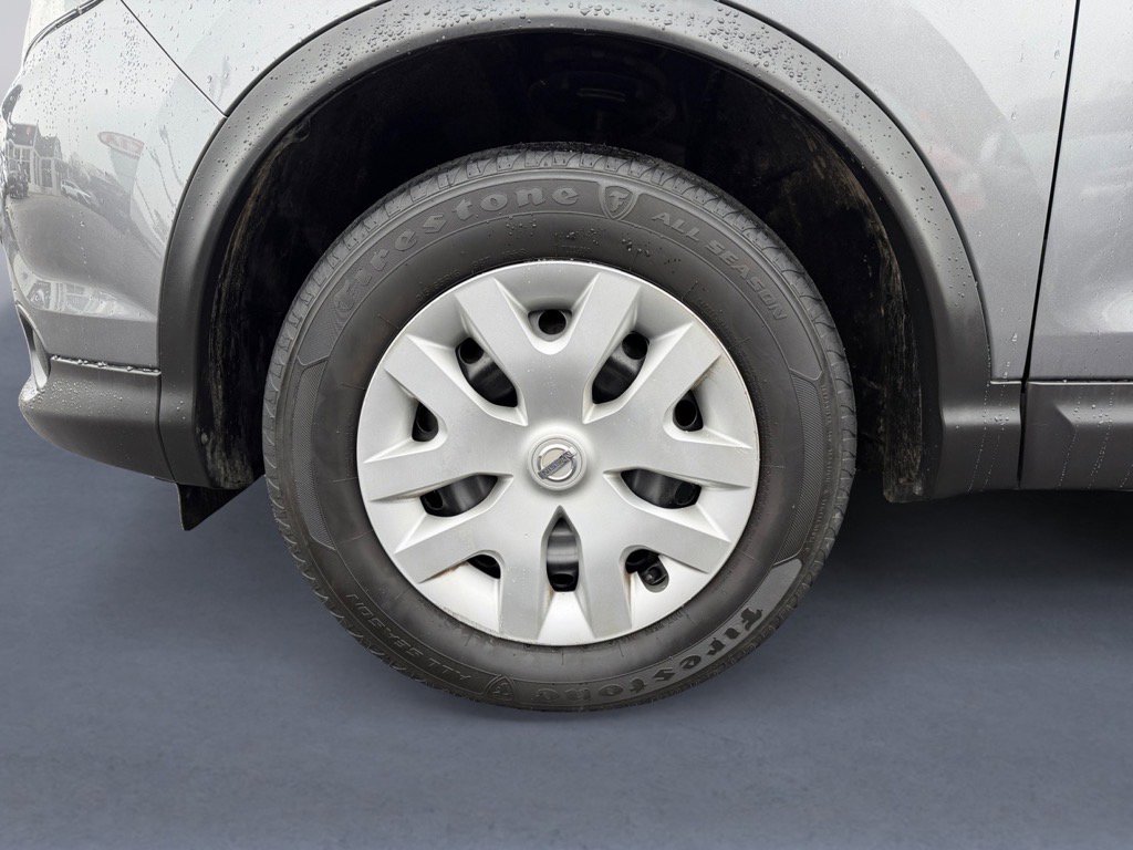 Used 2019 Nissan Rogue Sport S image 9