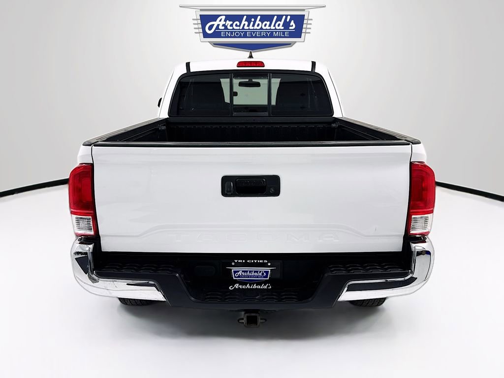 Used 2017 Toyota Tacoma SR5 w/ SR5 Appearance Package (SM) image 6