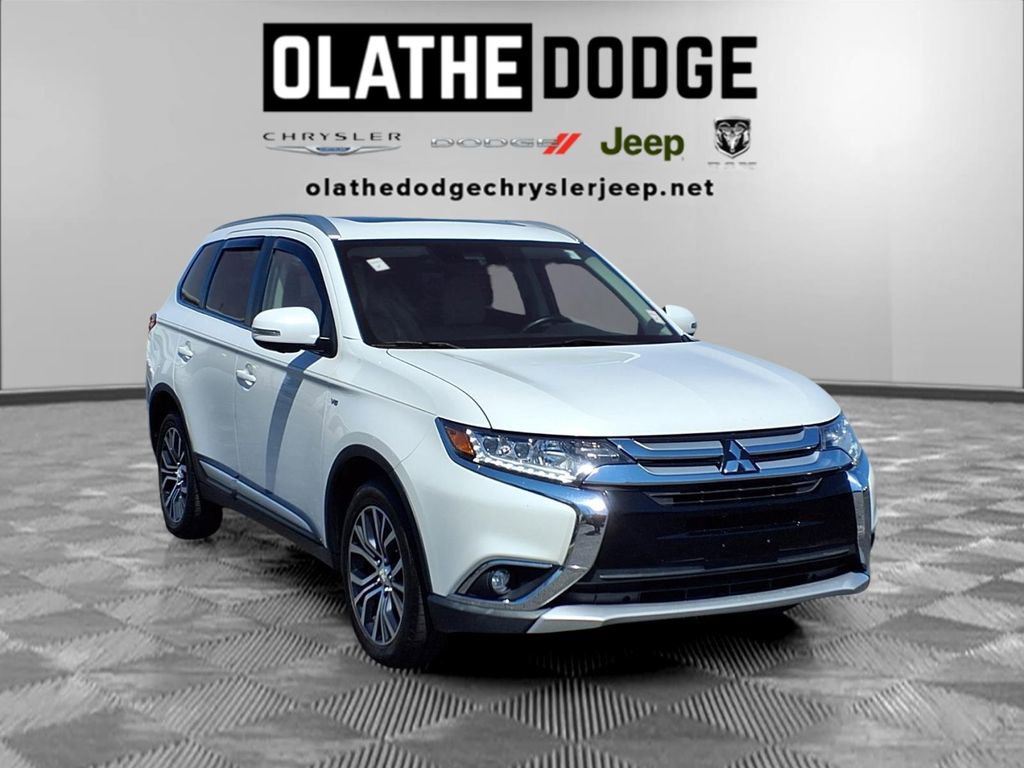 Used 2018 Mitsubishi Outlander GT image 32