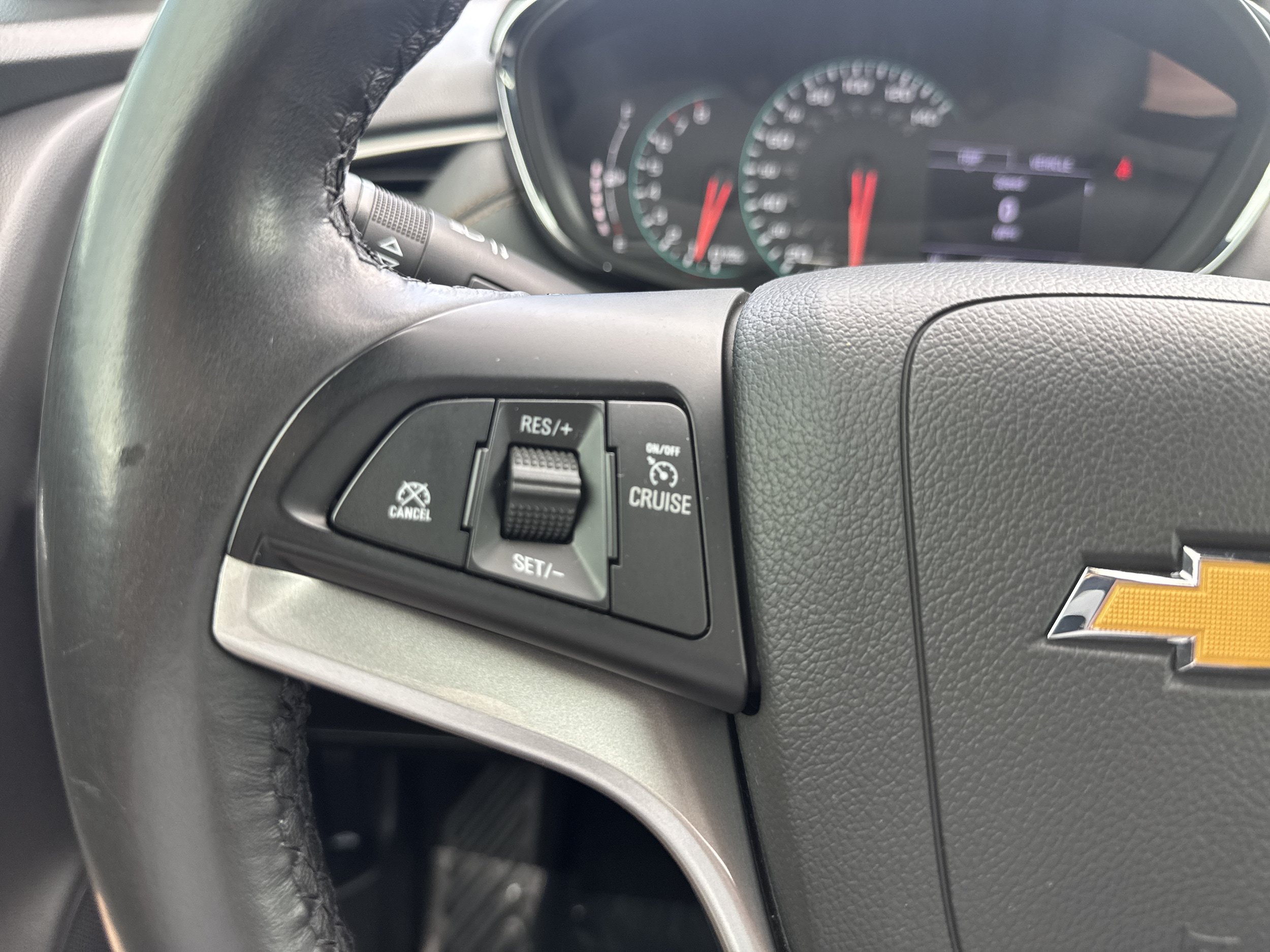 Used 2020 Chevrolet Trax LT w/ LT Convenience Package FWD image 20