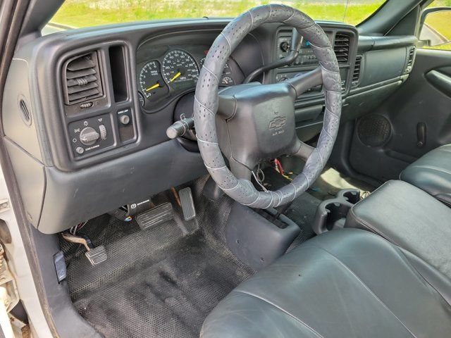 Used 2001 Chevrolet Silverado 1500 4x4 Regular Cab w/ Firm Ride Suspension Pkg image 10