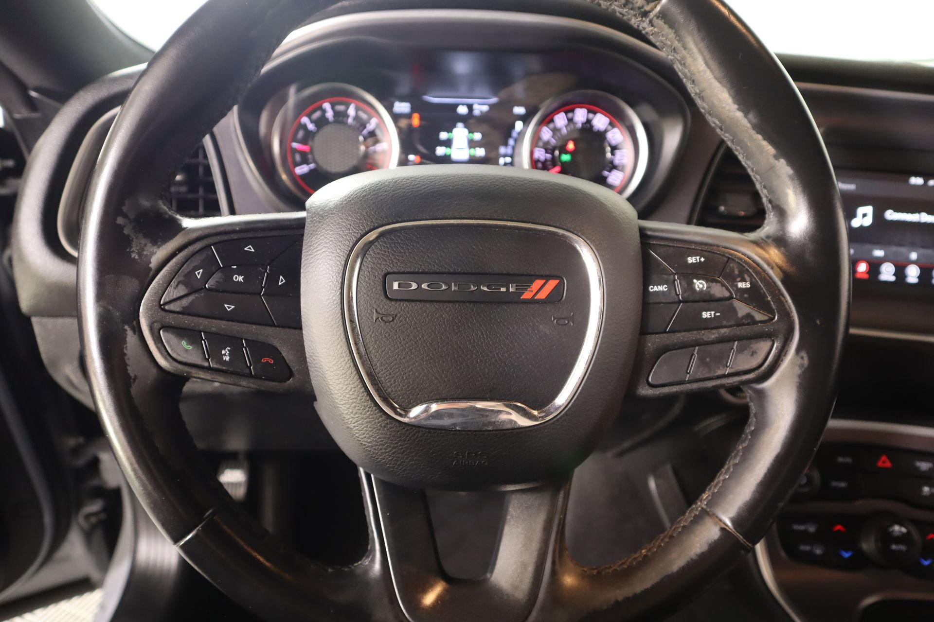 Used 2020 Dodge Challenger SXT image 3