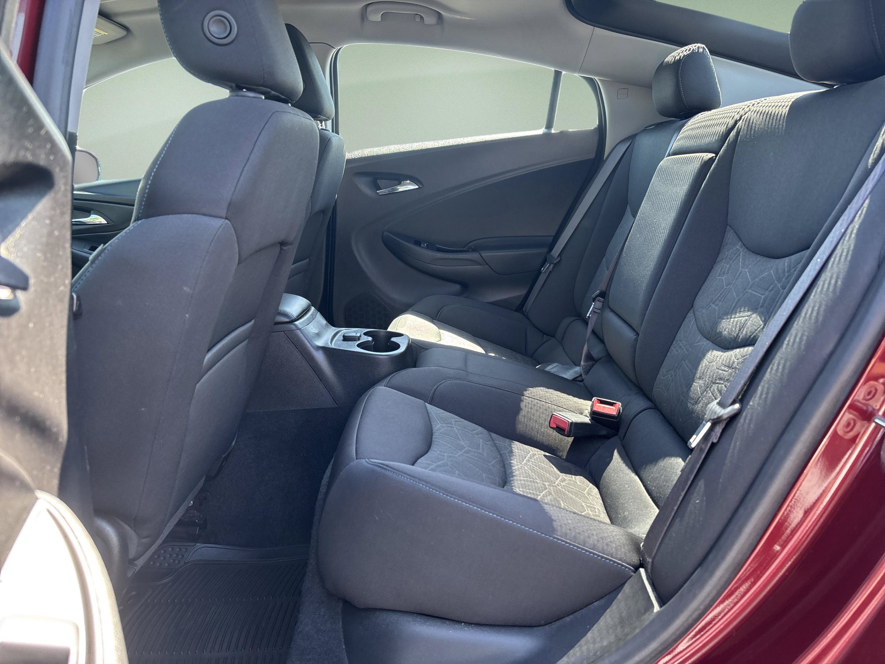 Used 2016 Chevrolet Volt LT w/ Comfort Package FWD image 14