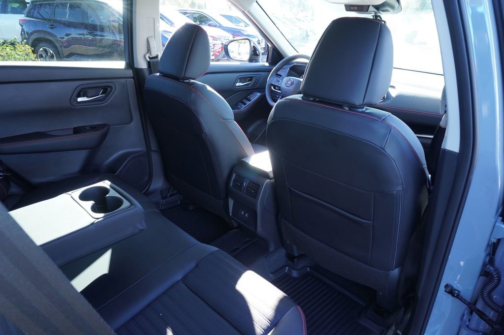 New 2026 Nissan Rogue SV image 10