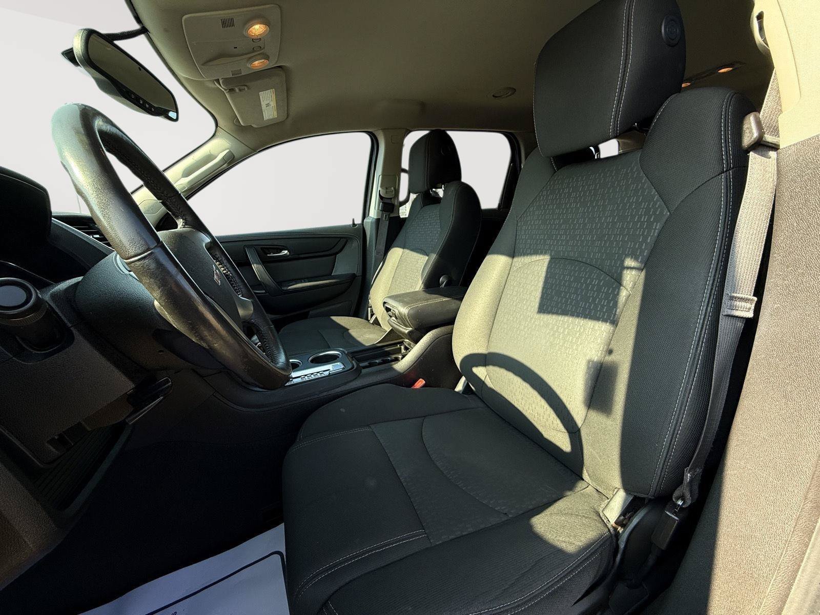 Used 2015 GMC Acadia SLE FWD image 10