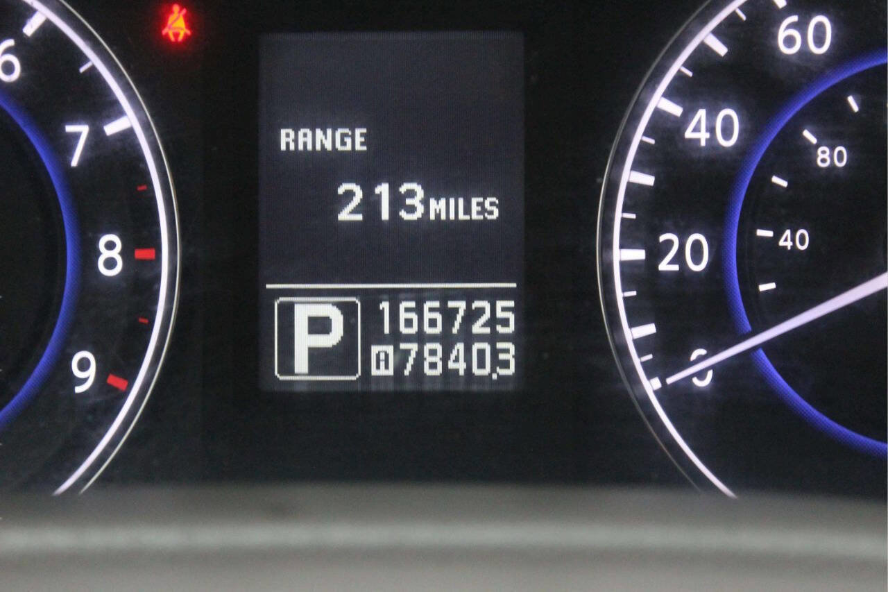 Used 2011 INFINITI G37 x Sedan w/ Premium Pkg image 9