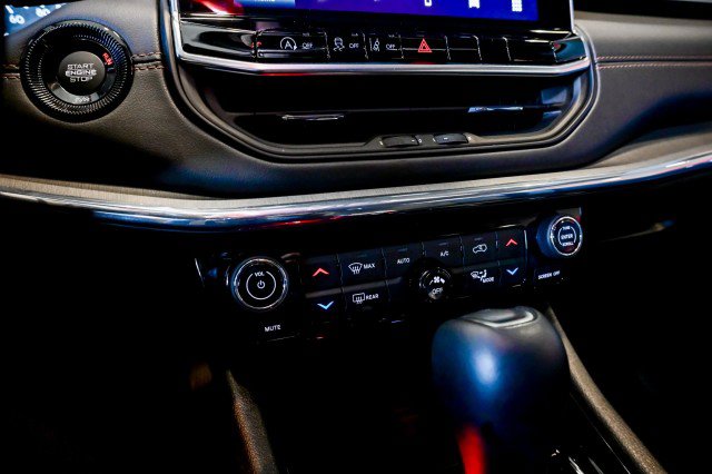 Used 2022 Jeep Compass Limited AWD/4WD image 33