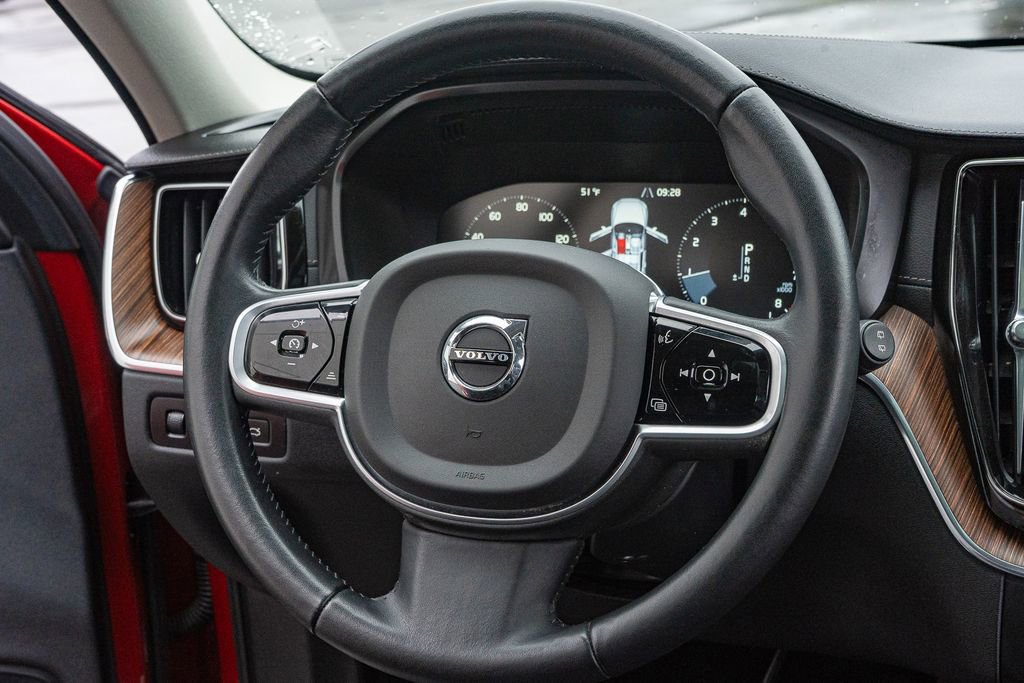 Used 2020 Volvo XC60 T6 Inscription w/ Protection Package Premier image 22