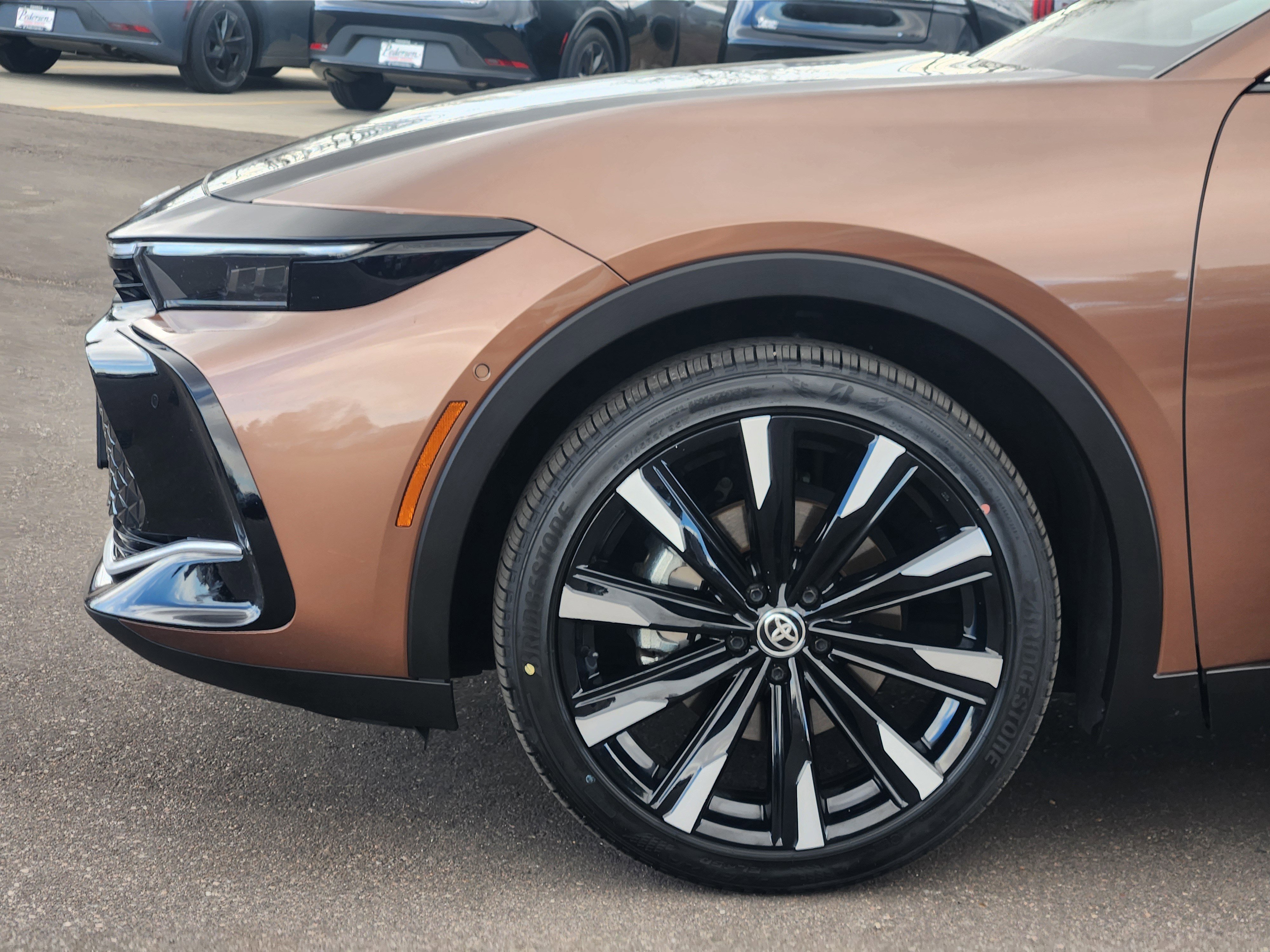 Used 2023 Toyota Crown Platinum image 7