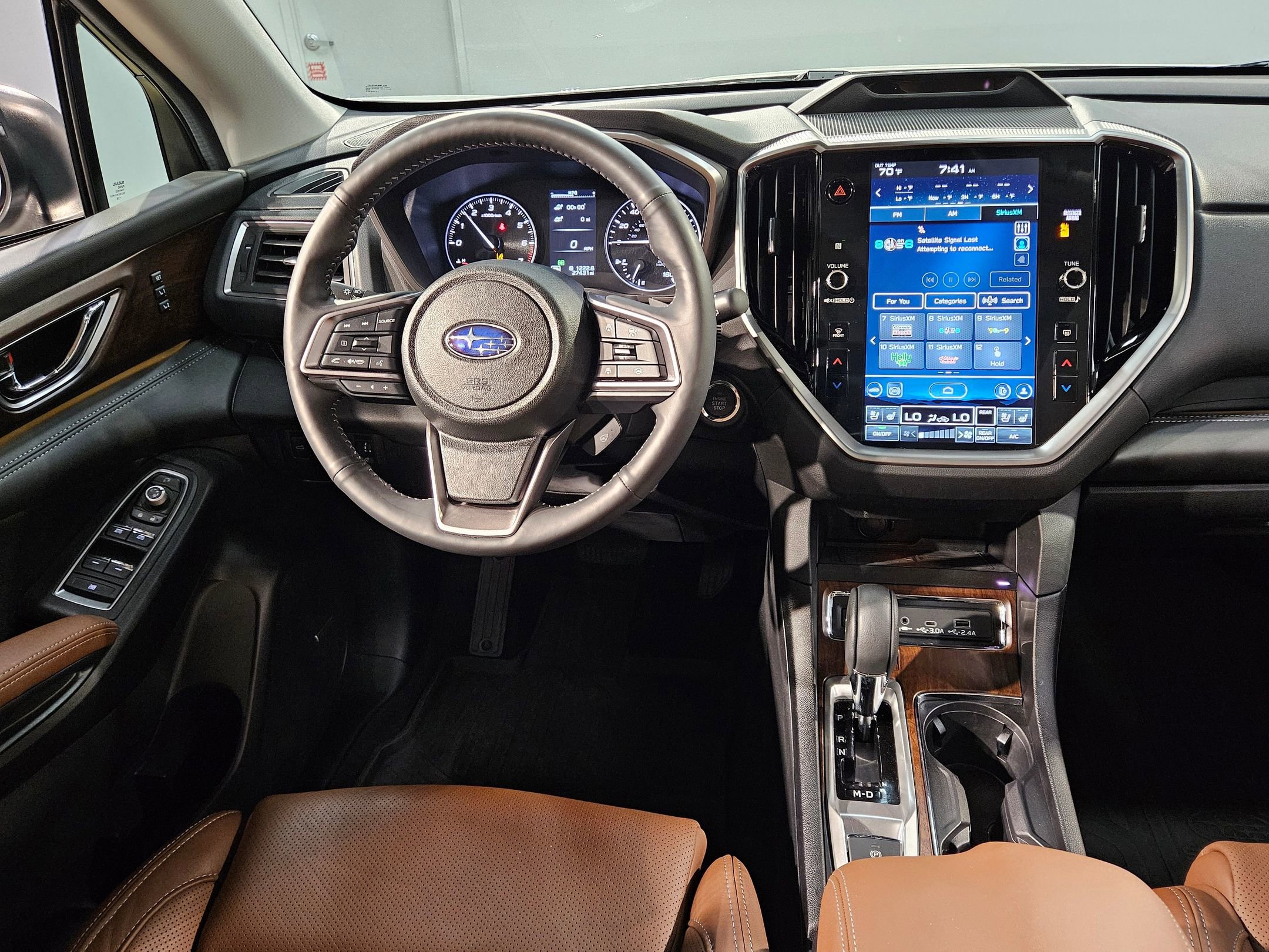 Used 2024 Subaru Ascent Touring image 9